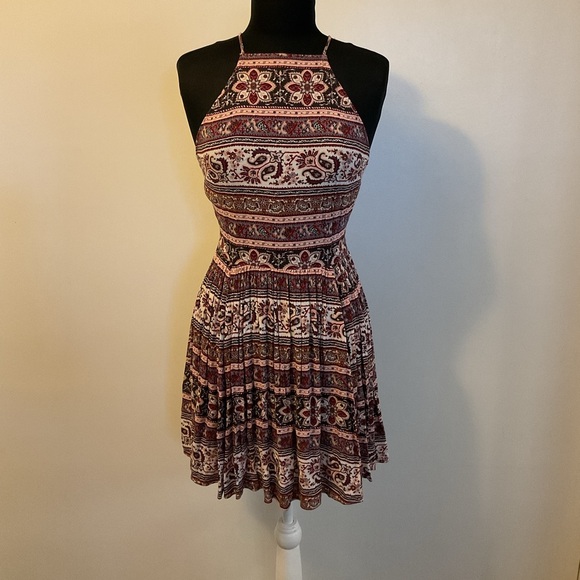 5. NWT American Eagle Outfitter Halter Neck Paisley Short Dress Size Small - Picture 1 of 6